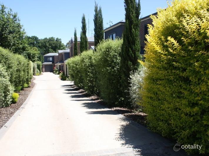 2/16 Calthorpe St, Gisborne, VIC 3437