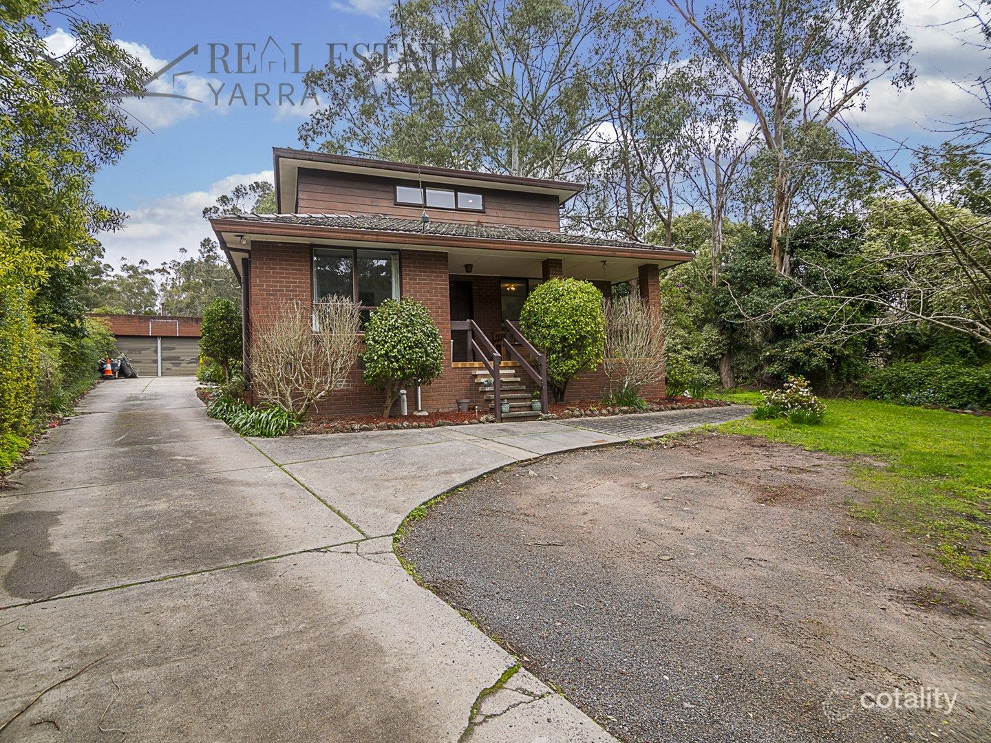 61 Chalet Rd, Badger Creek, VIC 3777