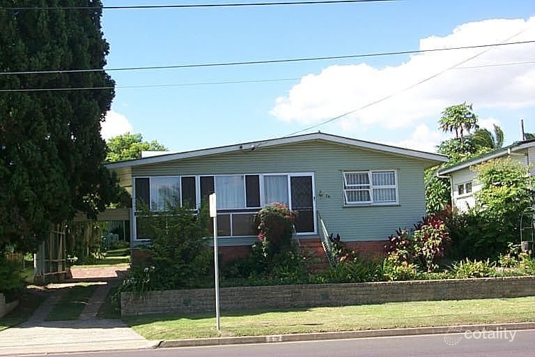 76 Robertson Rd, Eastern Heights, QLD 4305