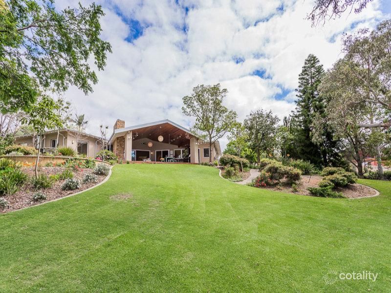 4 Villiers St E, Bassendean, WA 6054