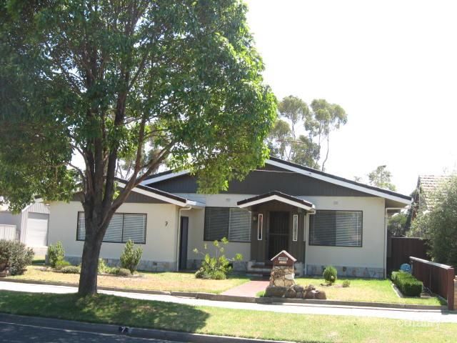 7 Stirling Ave, Seaholme, VIC 3018