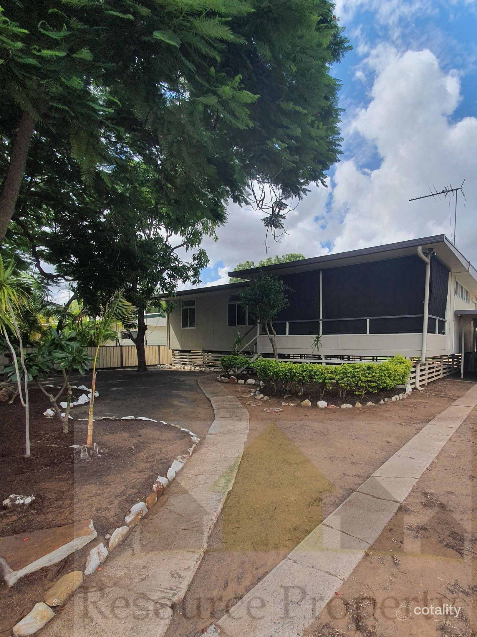 11 Quandong St, Blackwater, QLD 4717