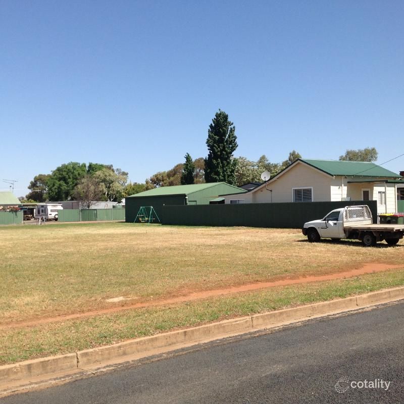 84 Dandaloo St, Trangie, NSW 2823