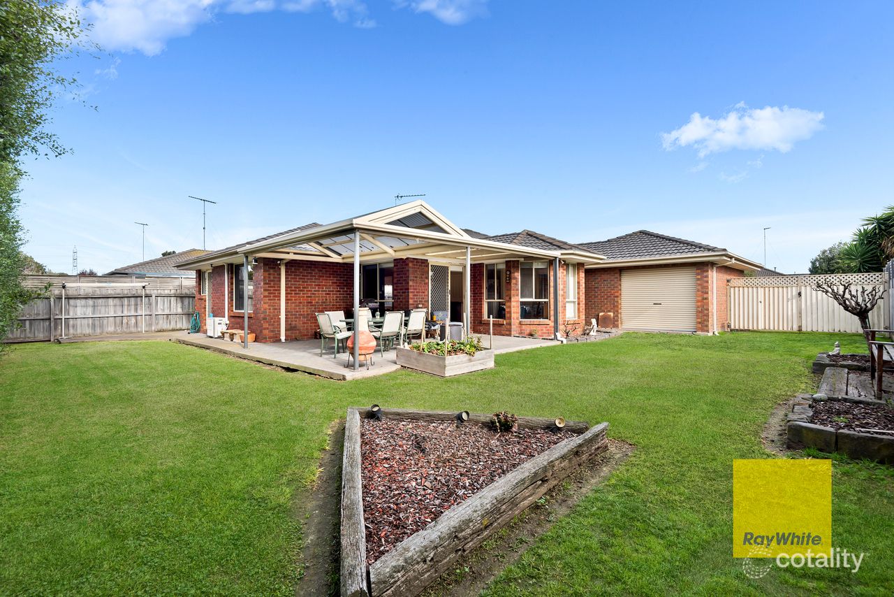 24 Waratah Pl, Grovedale, VIC 3216