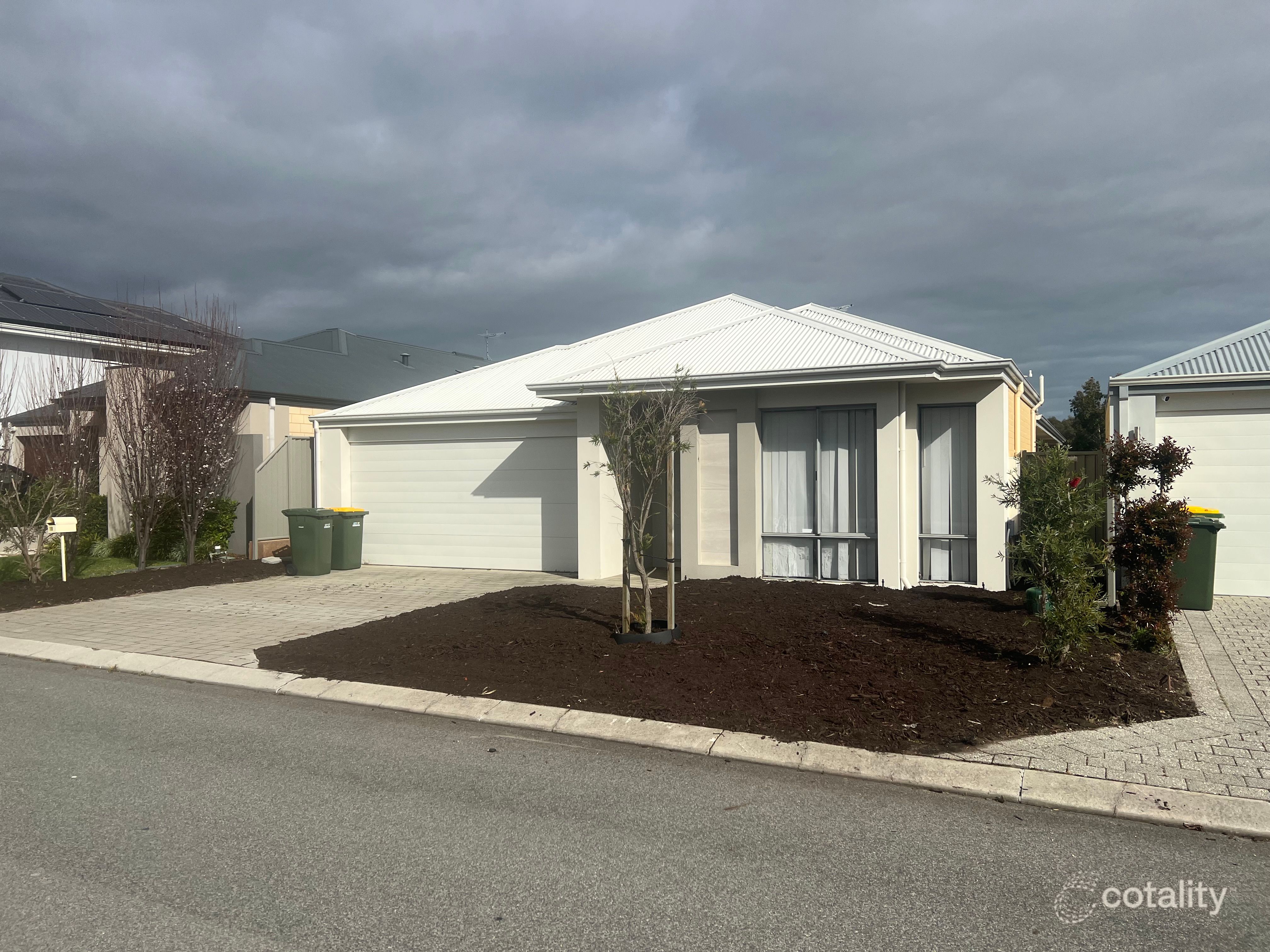 10 Tiliqua Cres, Wandi, WA 6167