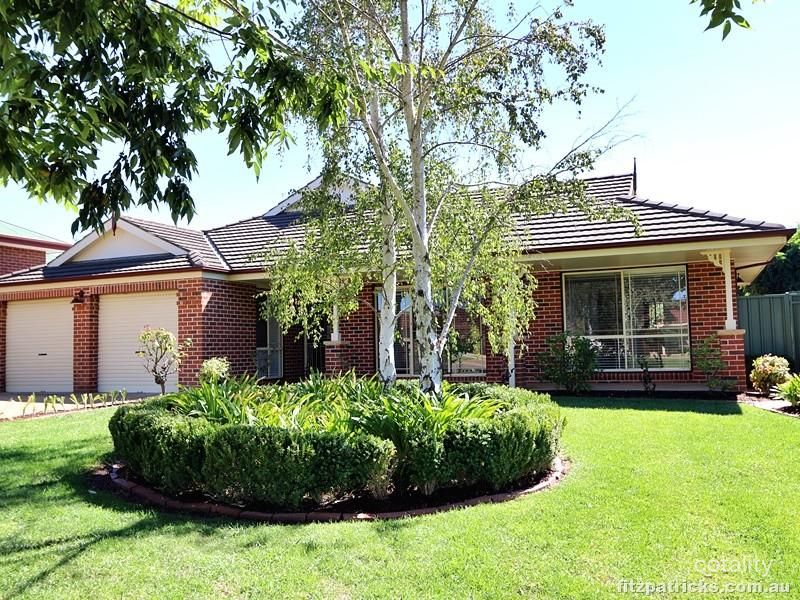 7 Lachlan Pl, Tatton, NSW 2650