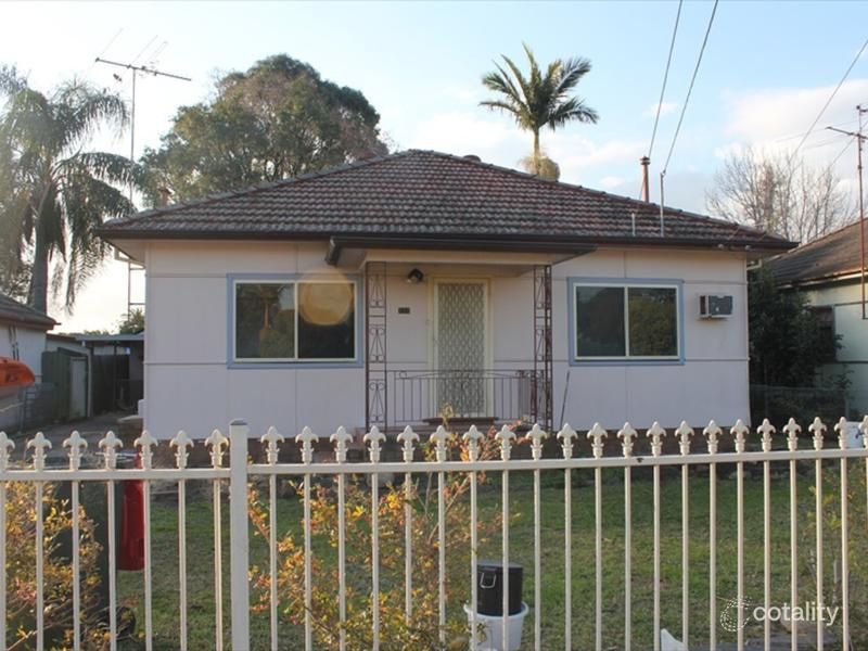 131 Seville St, Fairfield East, NSW 2165