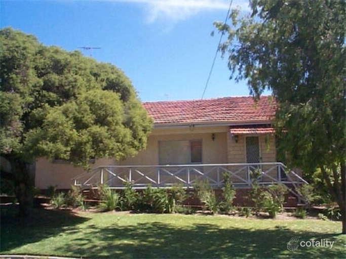 17 Frinton Ave, City Beach, WA 6015