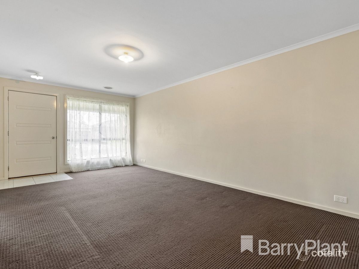 11 Deakin Dr, Delacombe, VIC 3356