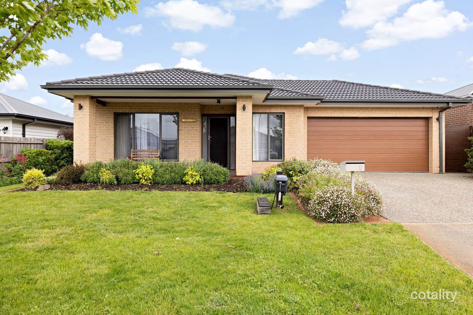 17 Vancleve Cres, Gisborne, VIC 3437