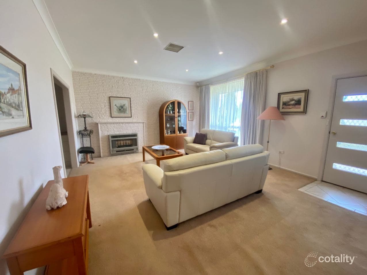 11 Downes Cres, Parkes, NSW 2870