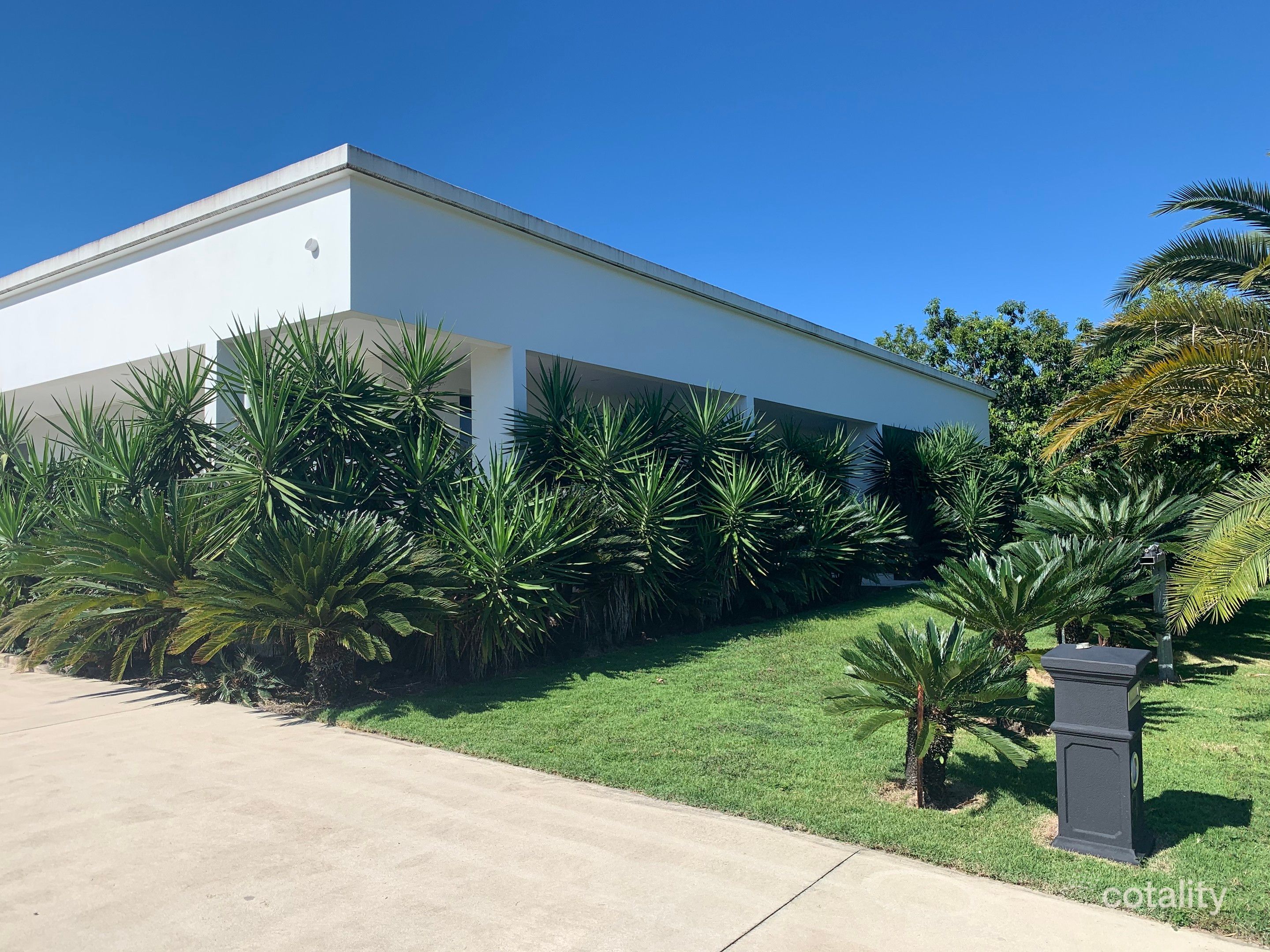 9 Beames Cres, Cannon Valley, QLD 4800