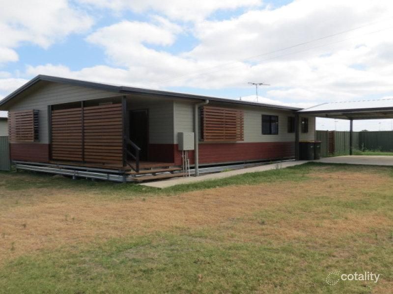 1 Pendula Cres, Blackwater, QLD 4717