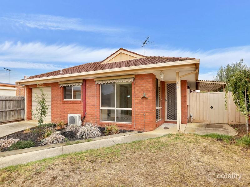 2/18 Katarina Pl, Whittington, VIC 3219