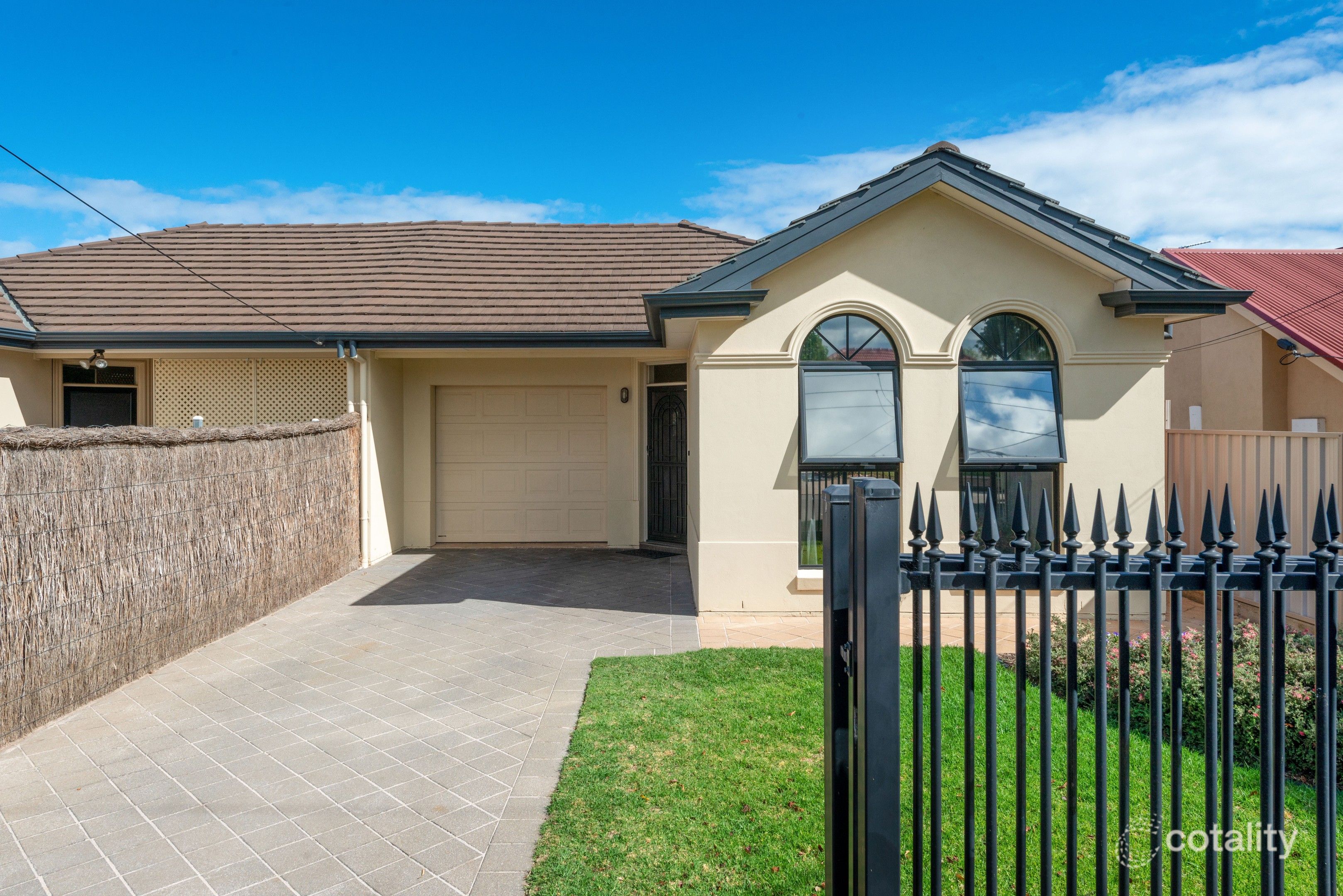 8b Eucla Ave, Warradale, SA 5046