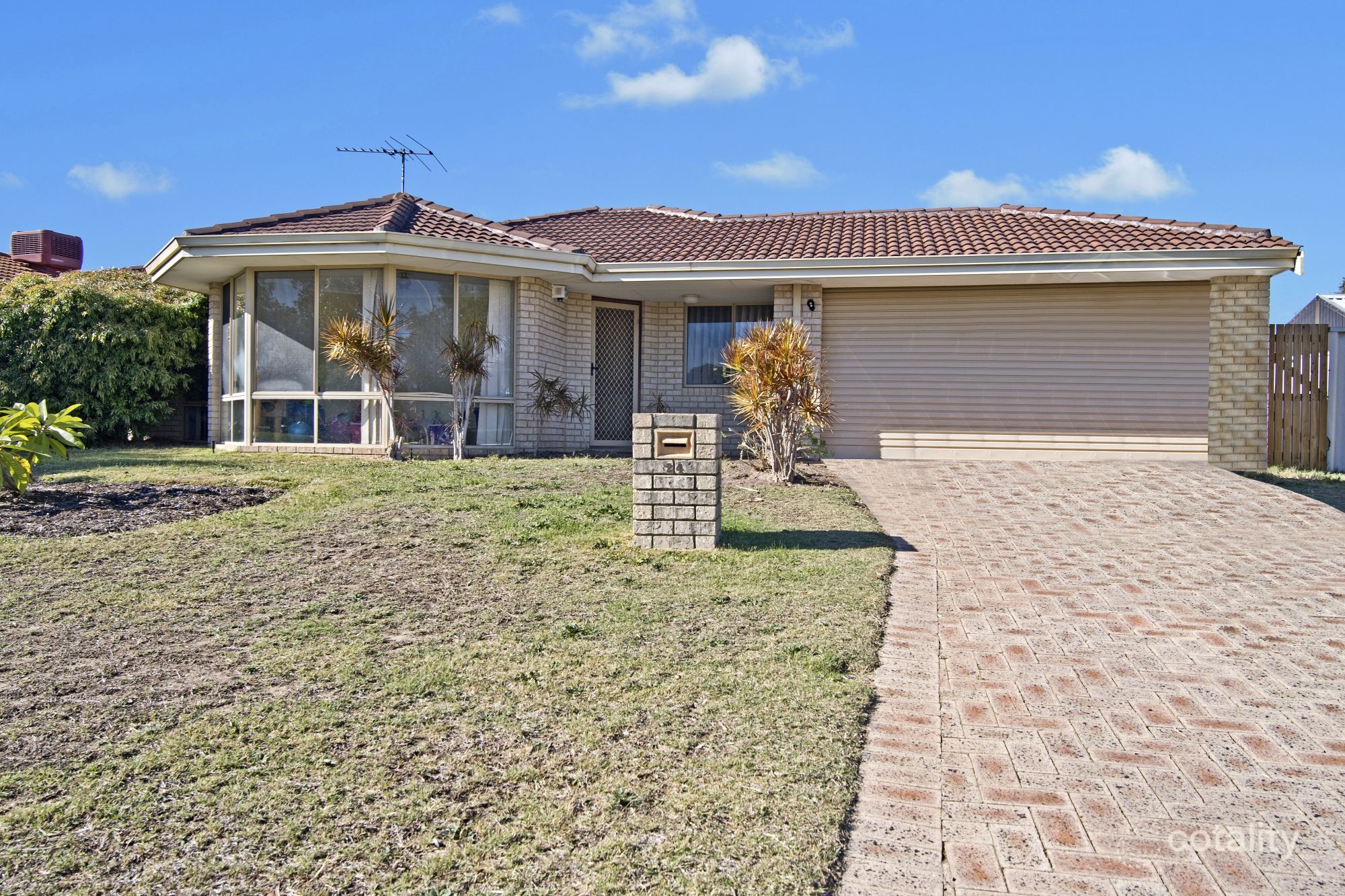 24 Manly Cres, Warnbro, WA 6169