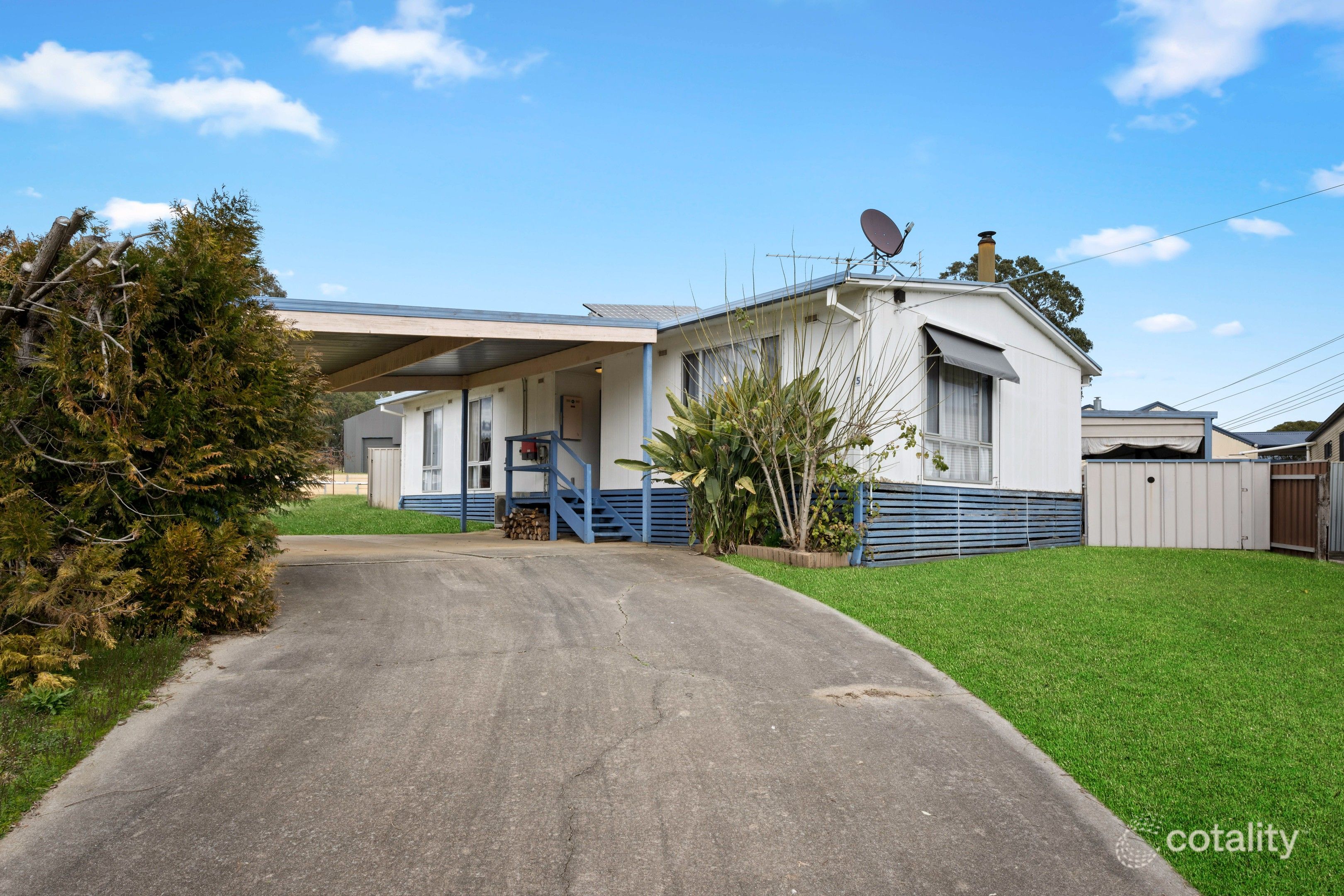 15 Cross Ave, Dartmouth, VIC 3701