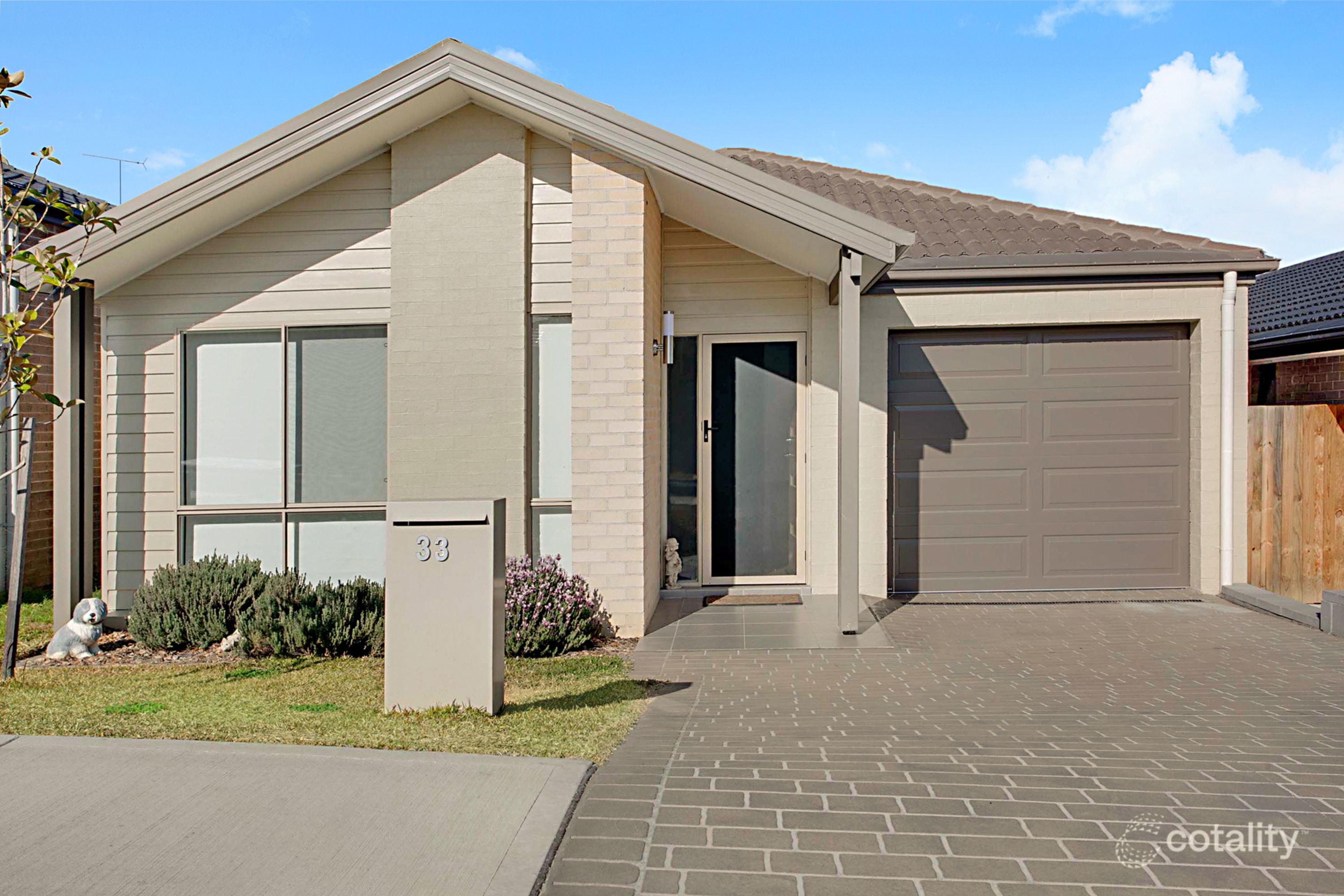 33 Delaware St, Spring Farm, NSW 2570