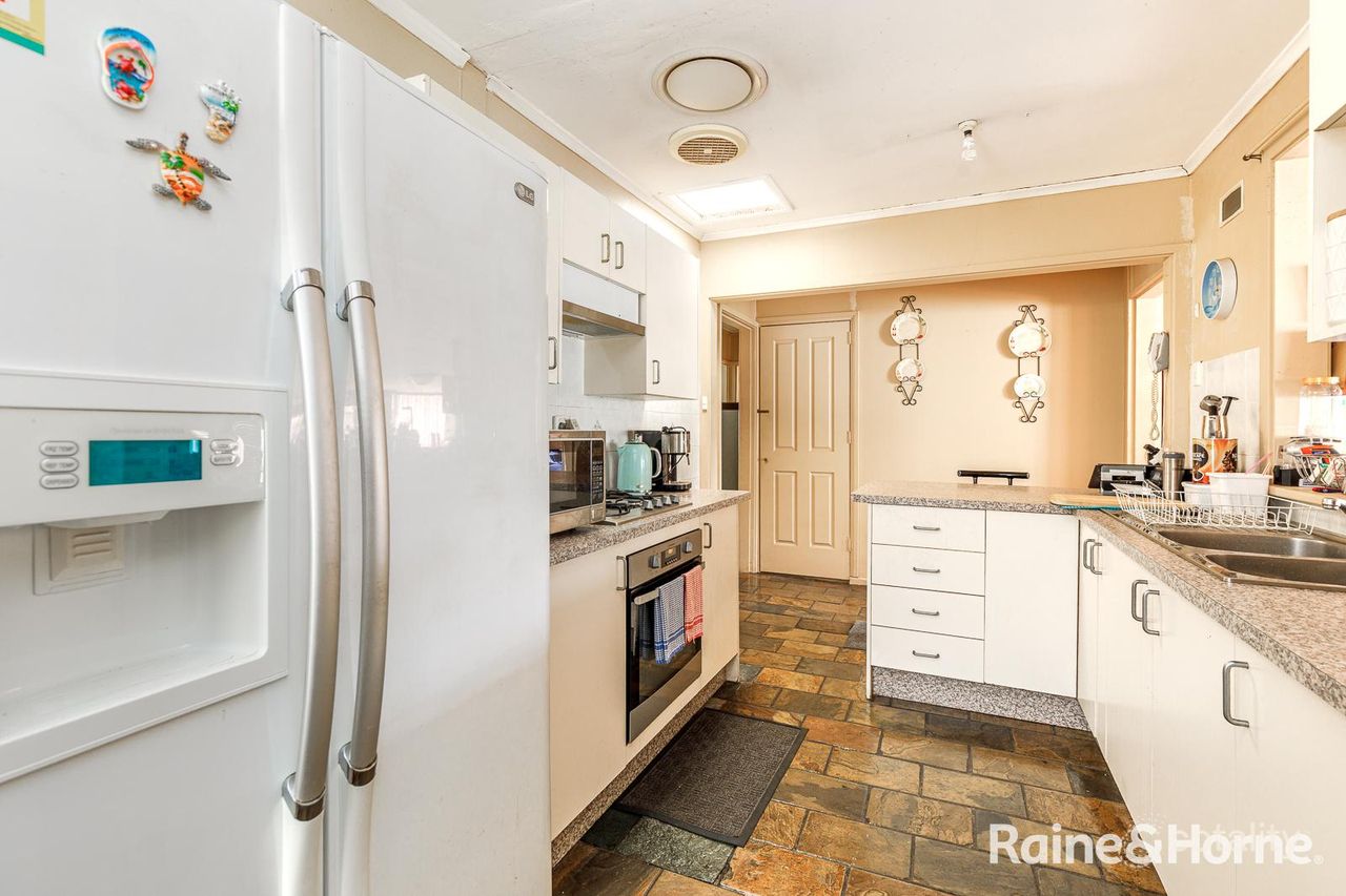 12 Kenny Ave, Casula, NSW 2170