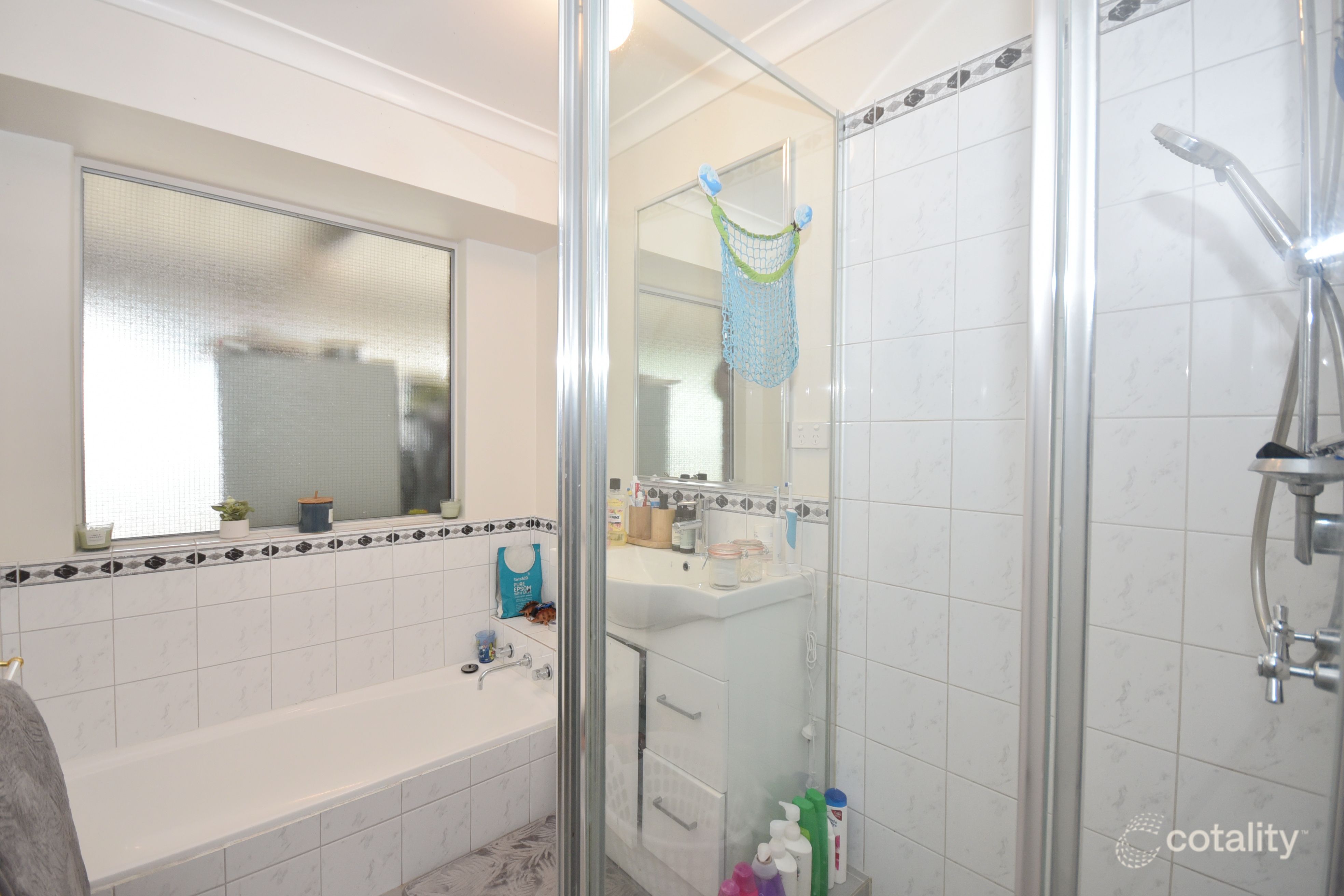 71 Ashburton Dr, Gosnells, WA 6110