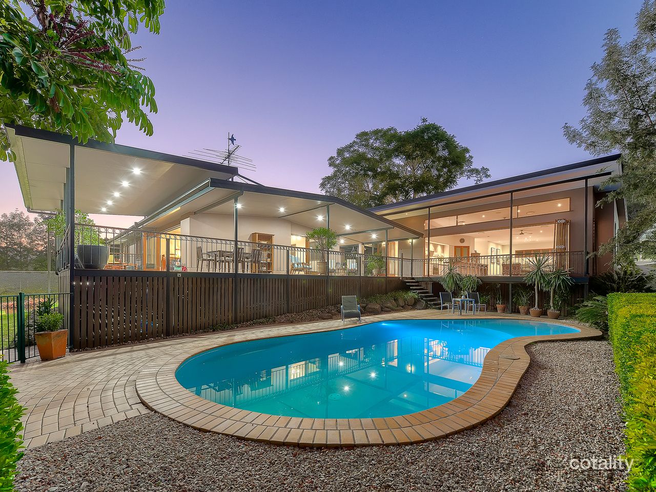 787 Upper Brookfield Rd, Upper Brookfield, QLD 4069