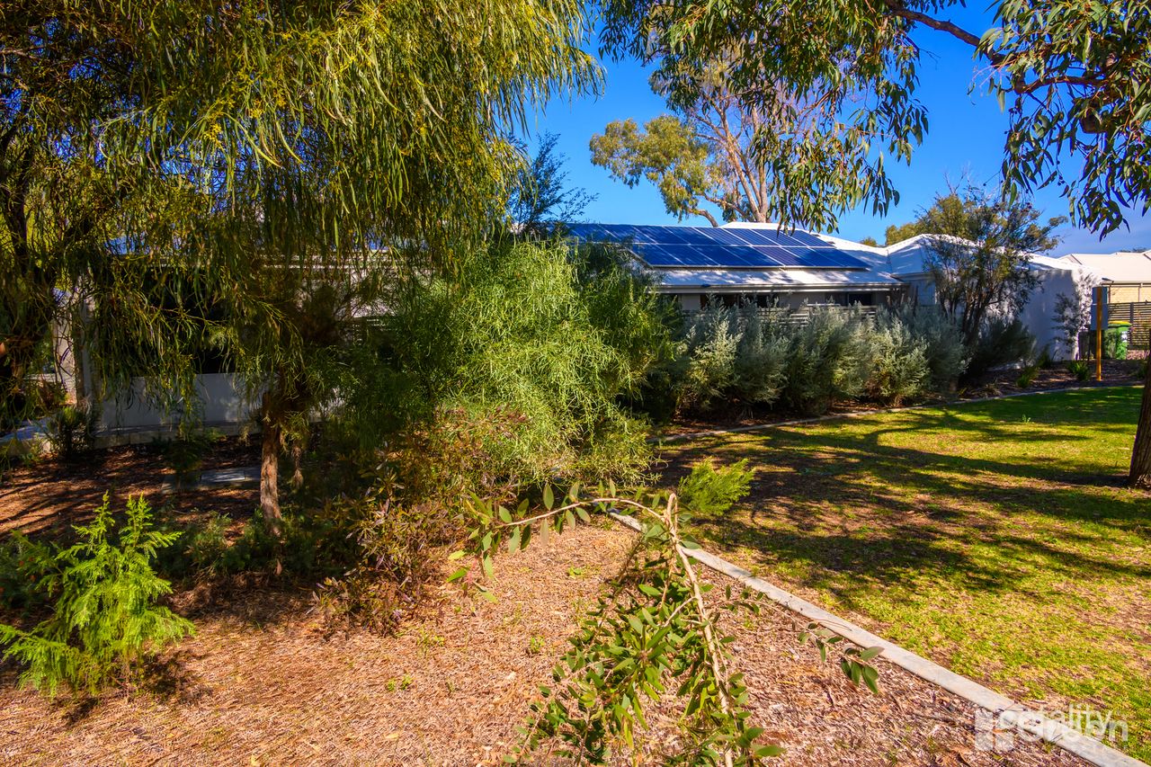 15 Thornbill Cres, Coodanup, WA 6210