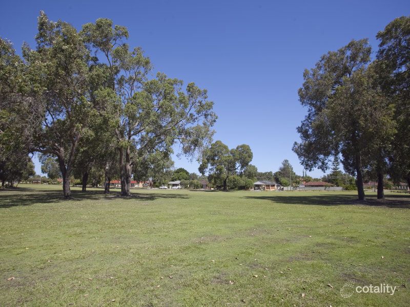 4 Morse Pl, Morley, WA 6062