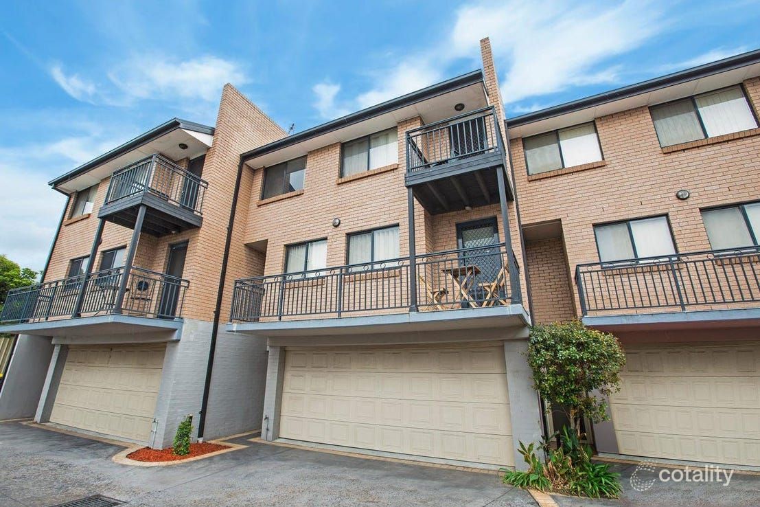 3/6-8 Melinda Gr, Lake Heights, NSW 2502