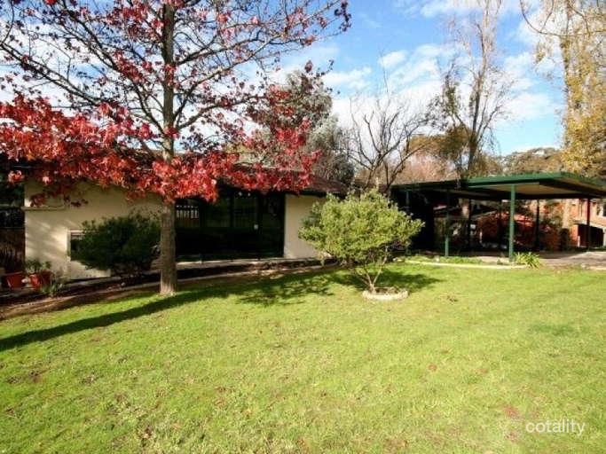 16 Thorngate Dr, Belair, SA 5052