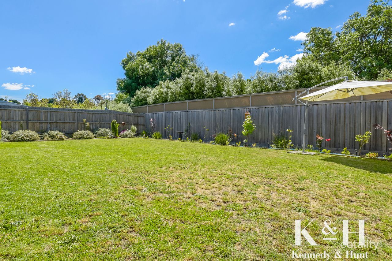 24 Vancleve Cres, Gisborne, VIC 3437