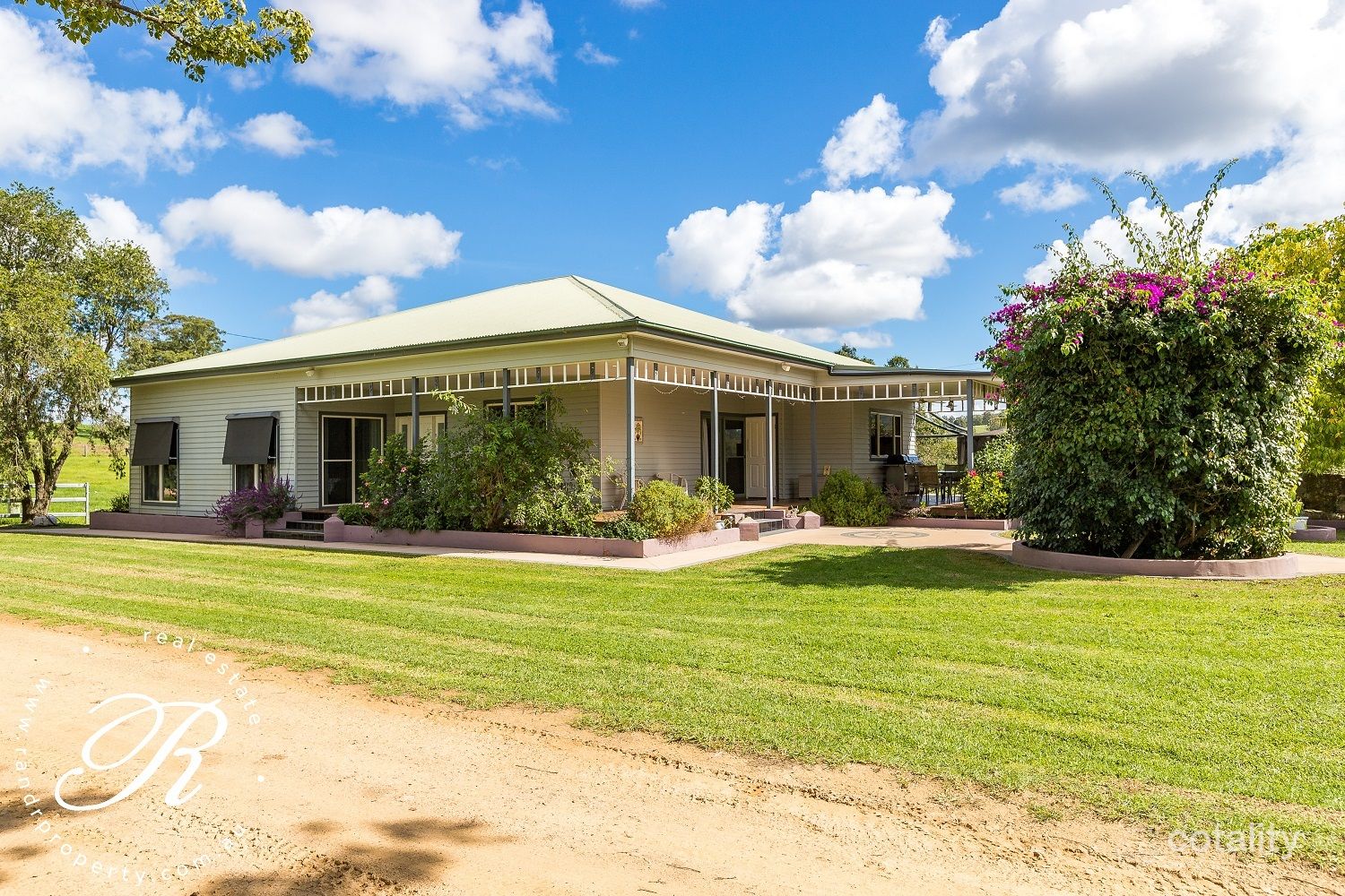 1352 Booral Rd, Girvan, NSW 2425