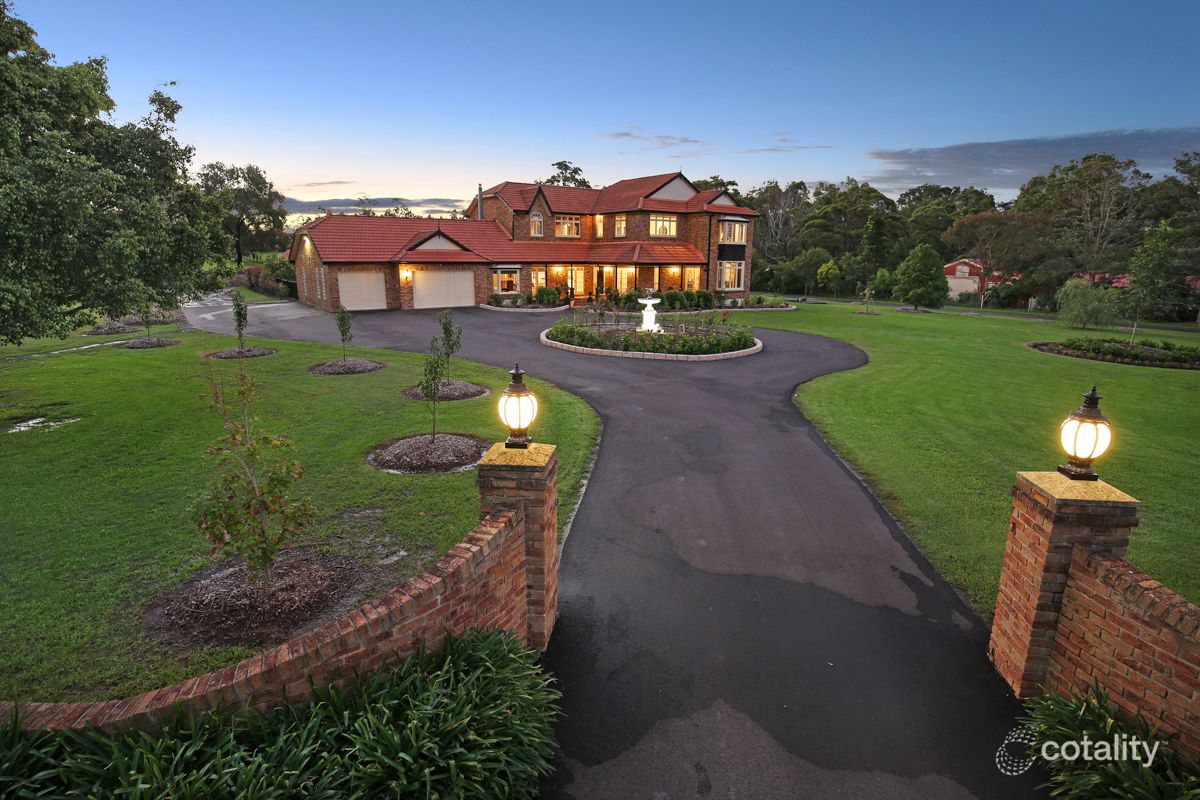 4 Walter Pde, Black Hill, NSW 2322