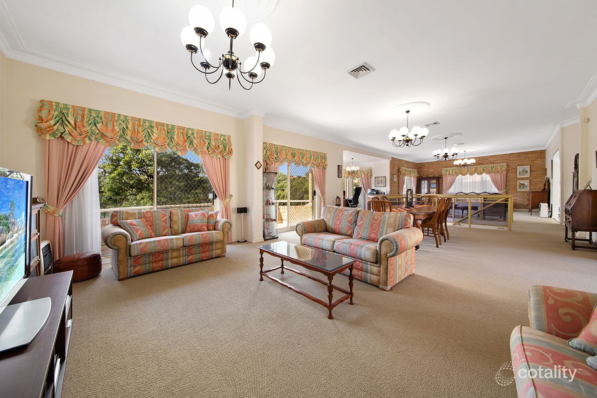 30 Sylvan Ridge Dr, Illawong, NSW 2234