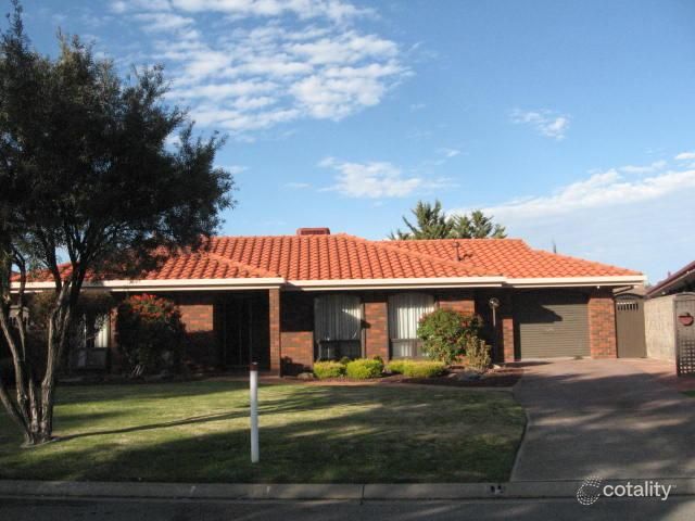 26 Frome Cres, West Lakes, SA 5021