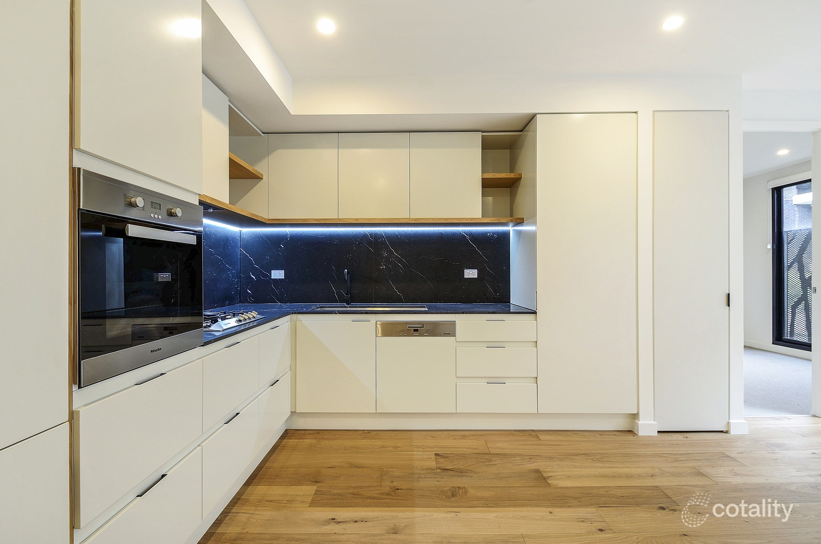 110/26 Warleigh Gr, Brighton, VIC 3186