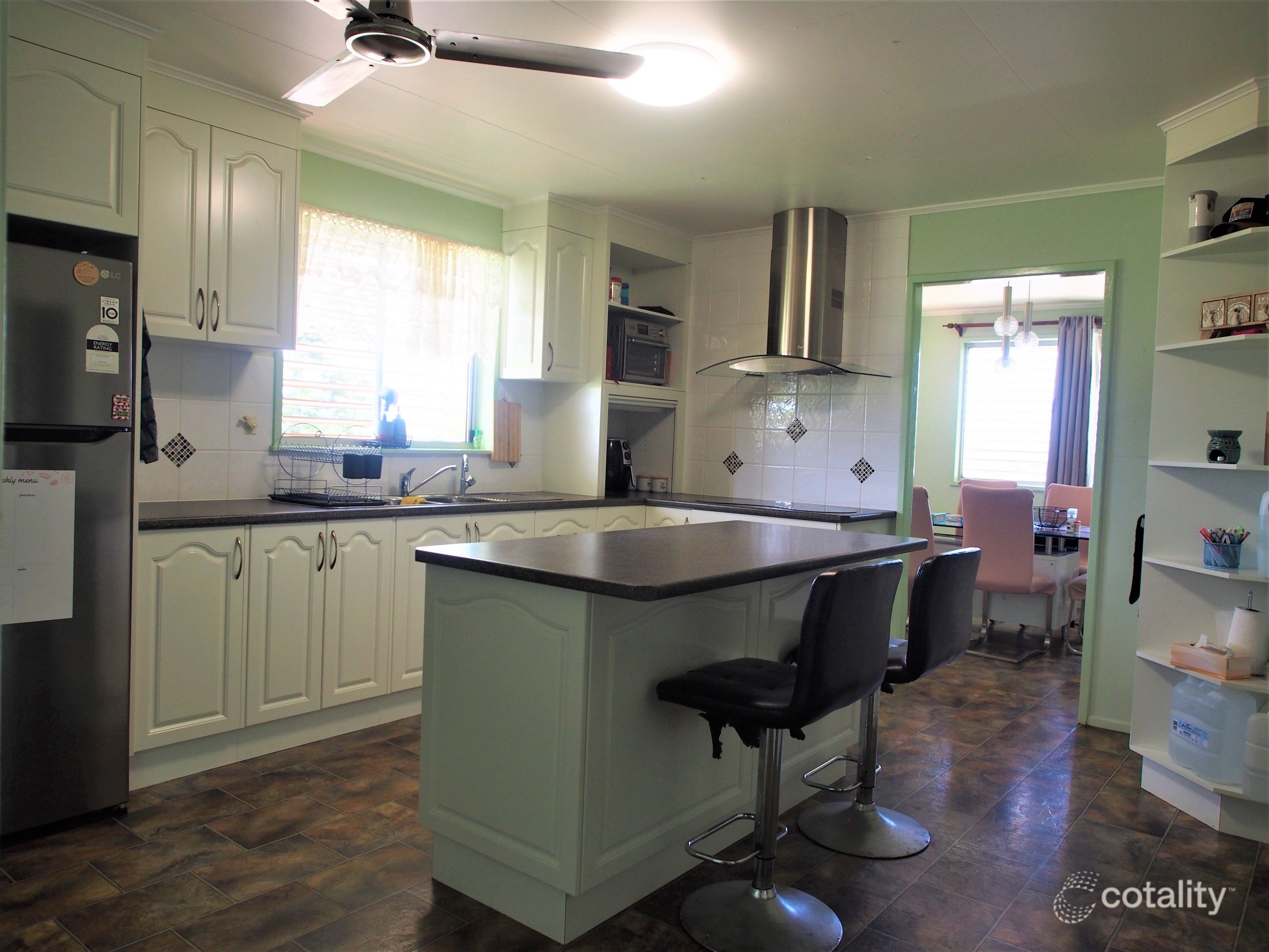 6 Harney St, Childers, QLD 4660