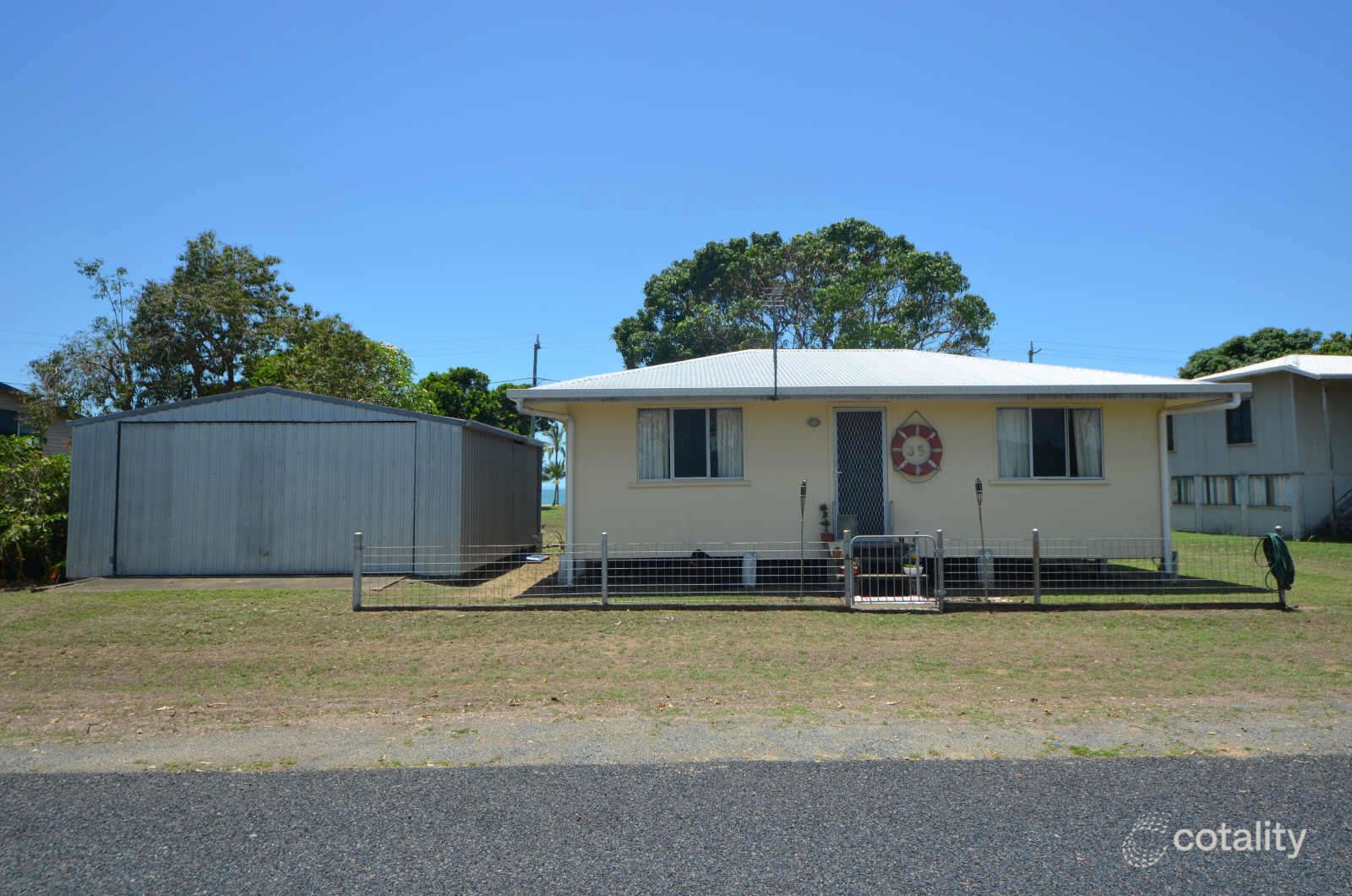 35 Evans Ave, Seaforth, QLD 4741