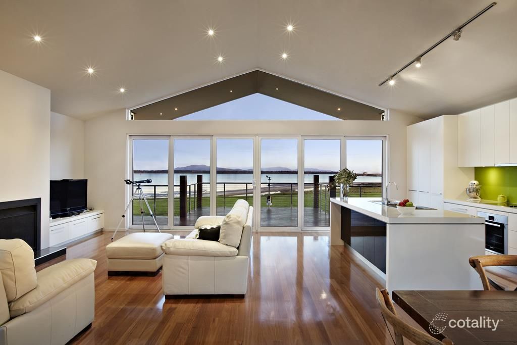 17 Lewis St, Port Welshpool, VIC 3965