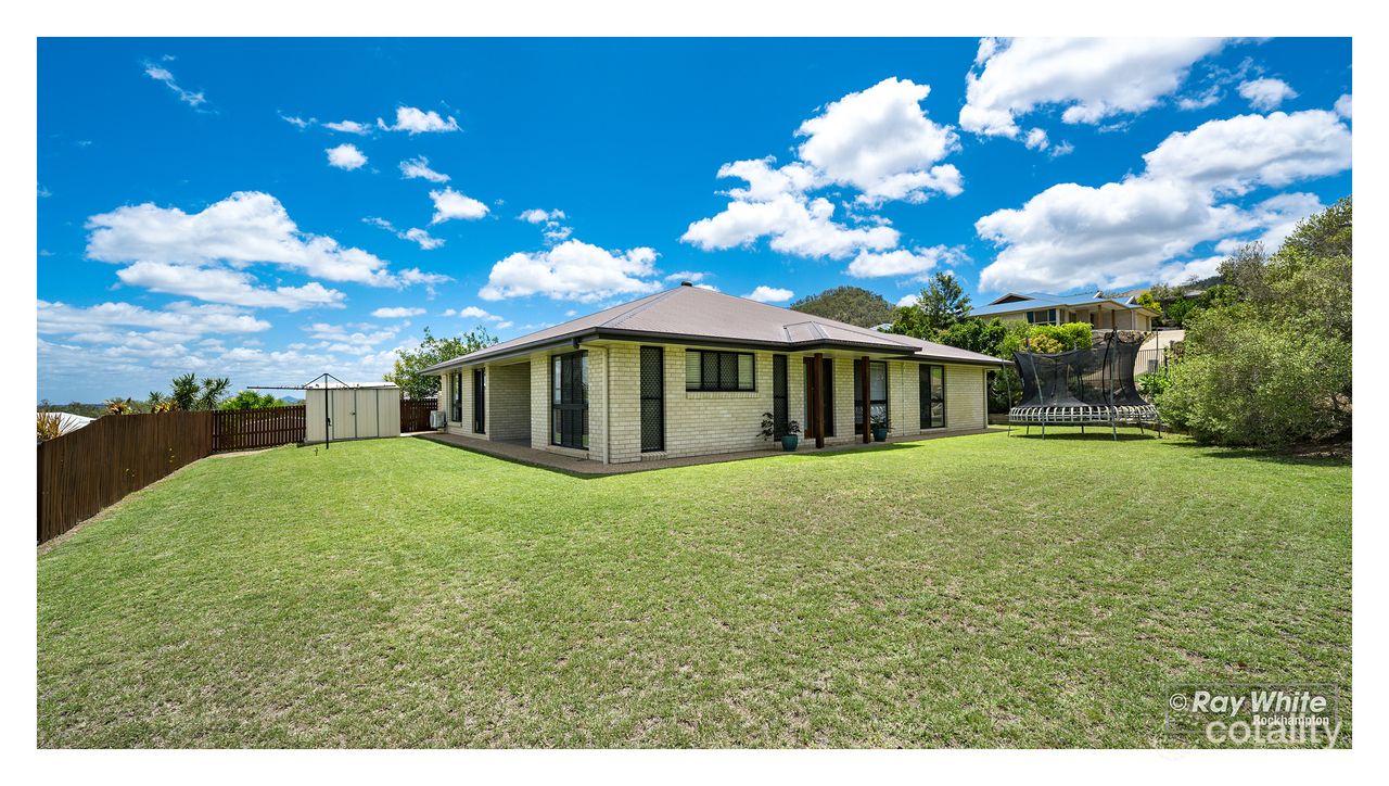 15 Laird Ave, Norman Gardens, QLD 4701
