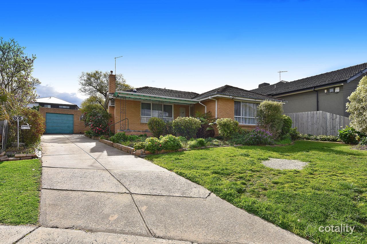 68 Mountain View Ave, Avondale Heights, VIC 3034