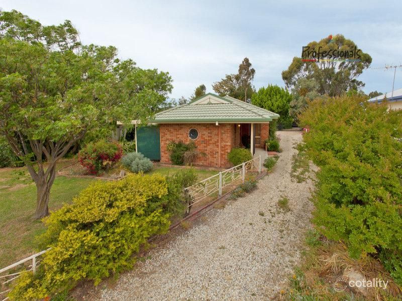 50 High St, Chiltern, VIC 3683