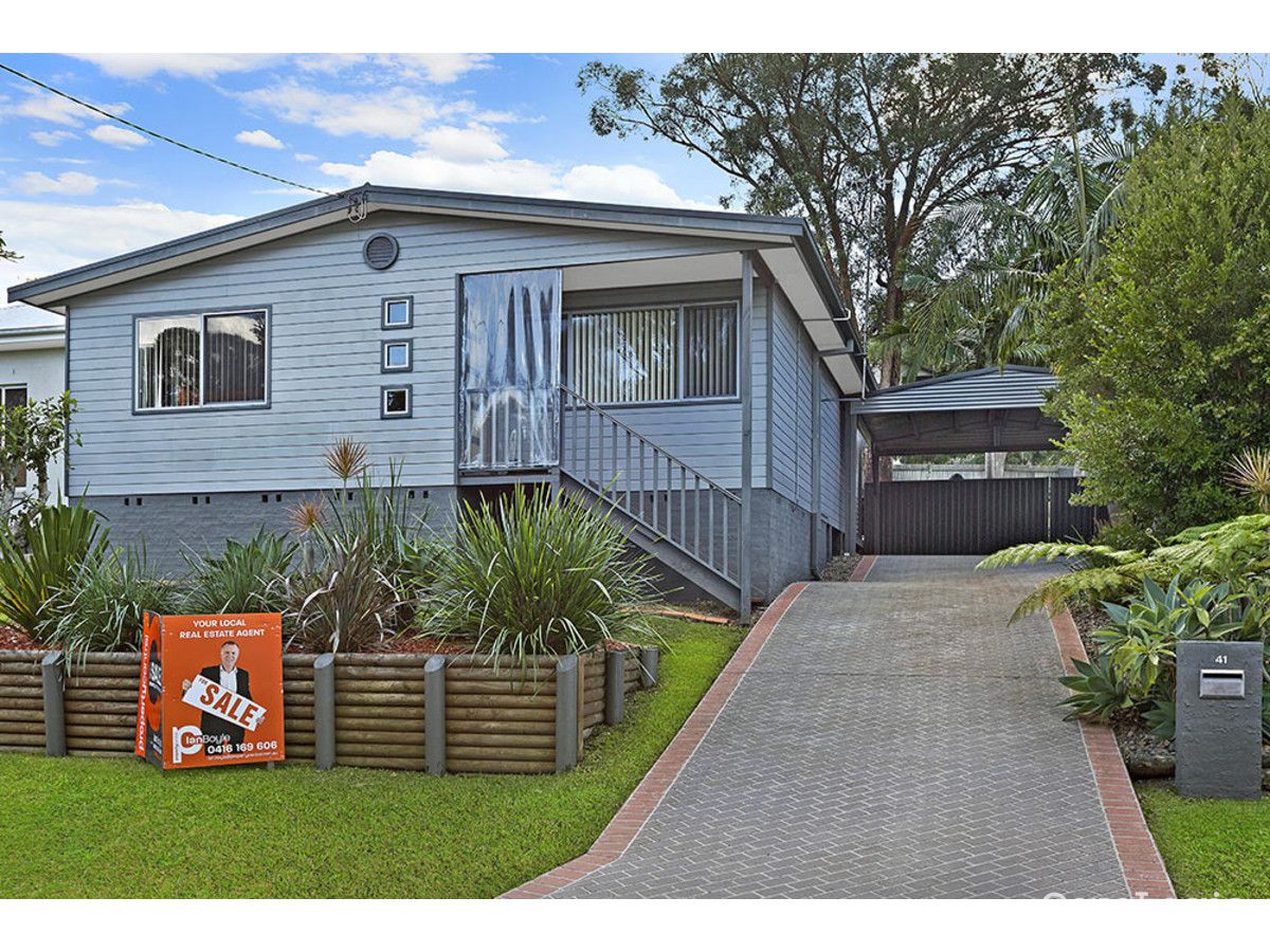 41 Albatross Rd, Berkeley Vale, NSW 2261