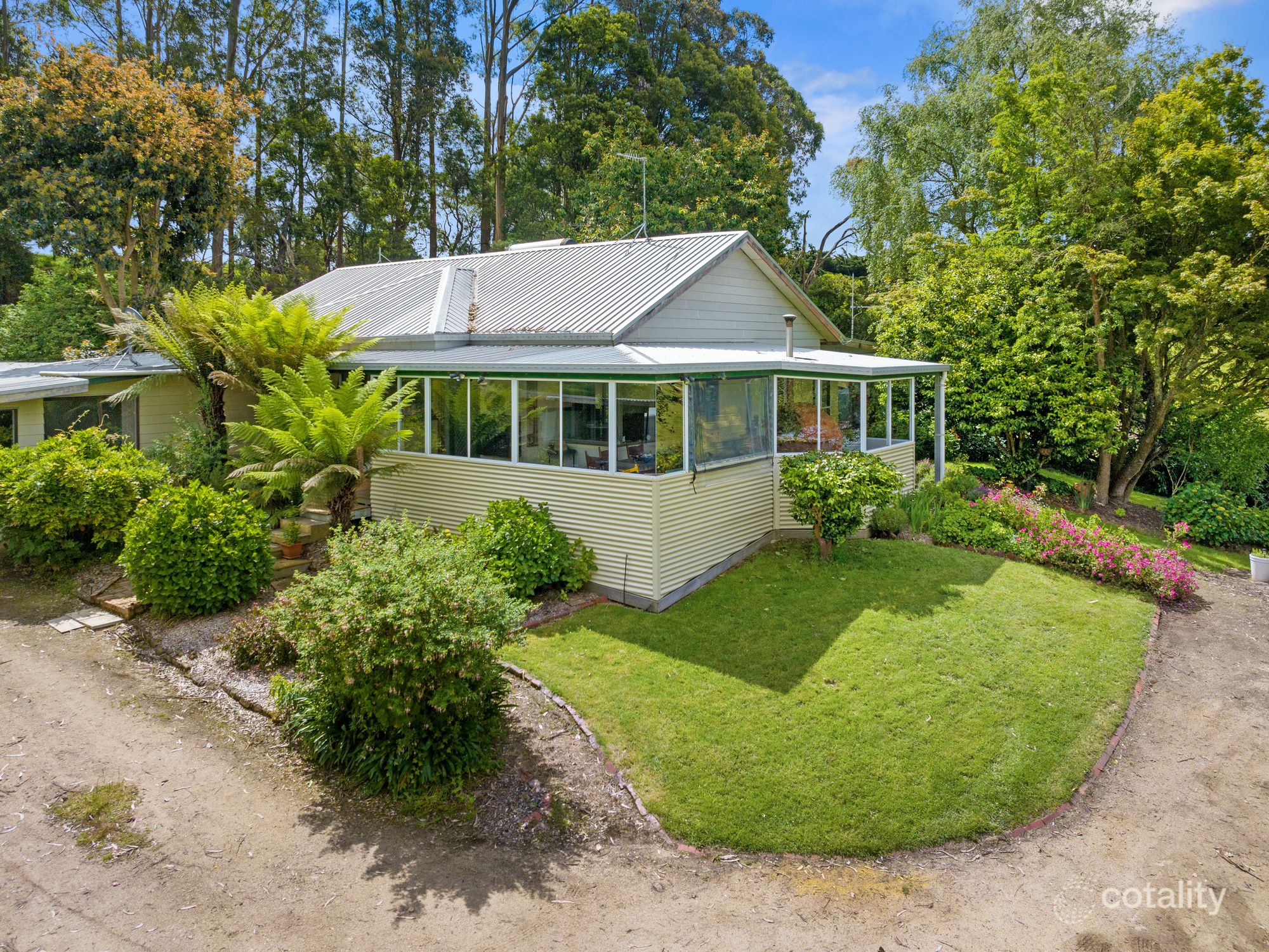 40 Livingston Rd, Boolarra South, VIC 3870