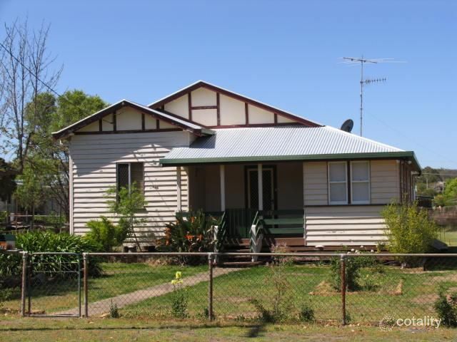 22 Littleton St, Crows Nest, QLD 4355