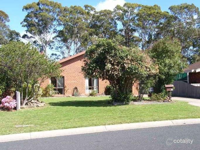 11 Newton Cl, Paynesville, VIC 3880