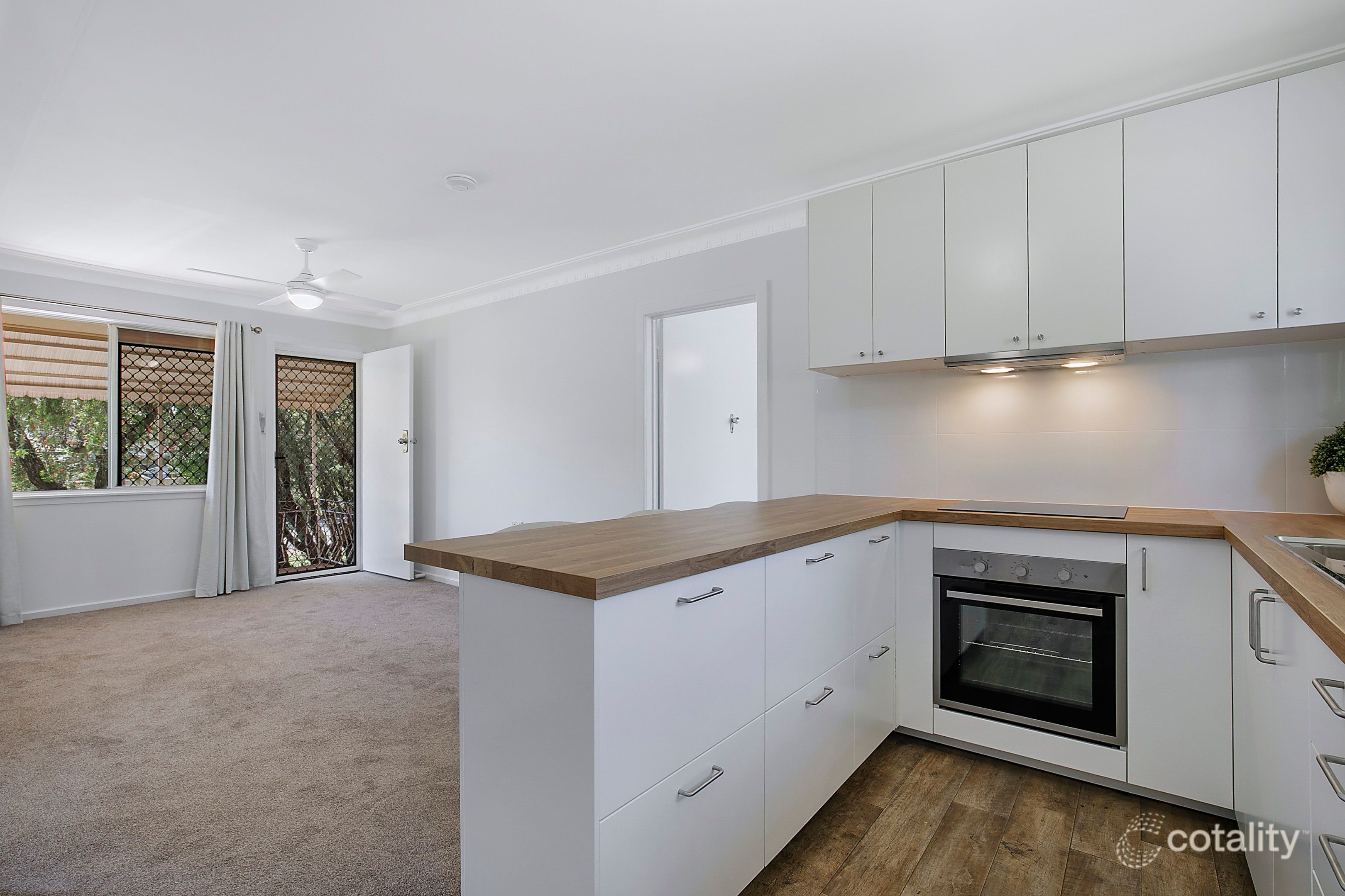 2/2 Kurrowah Cres, Margate, QLD 4019