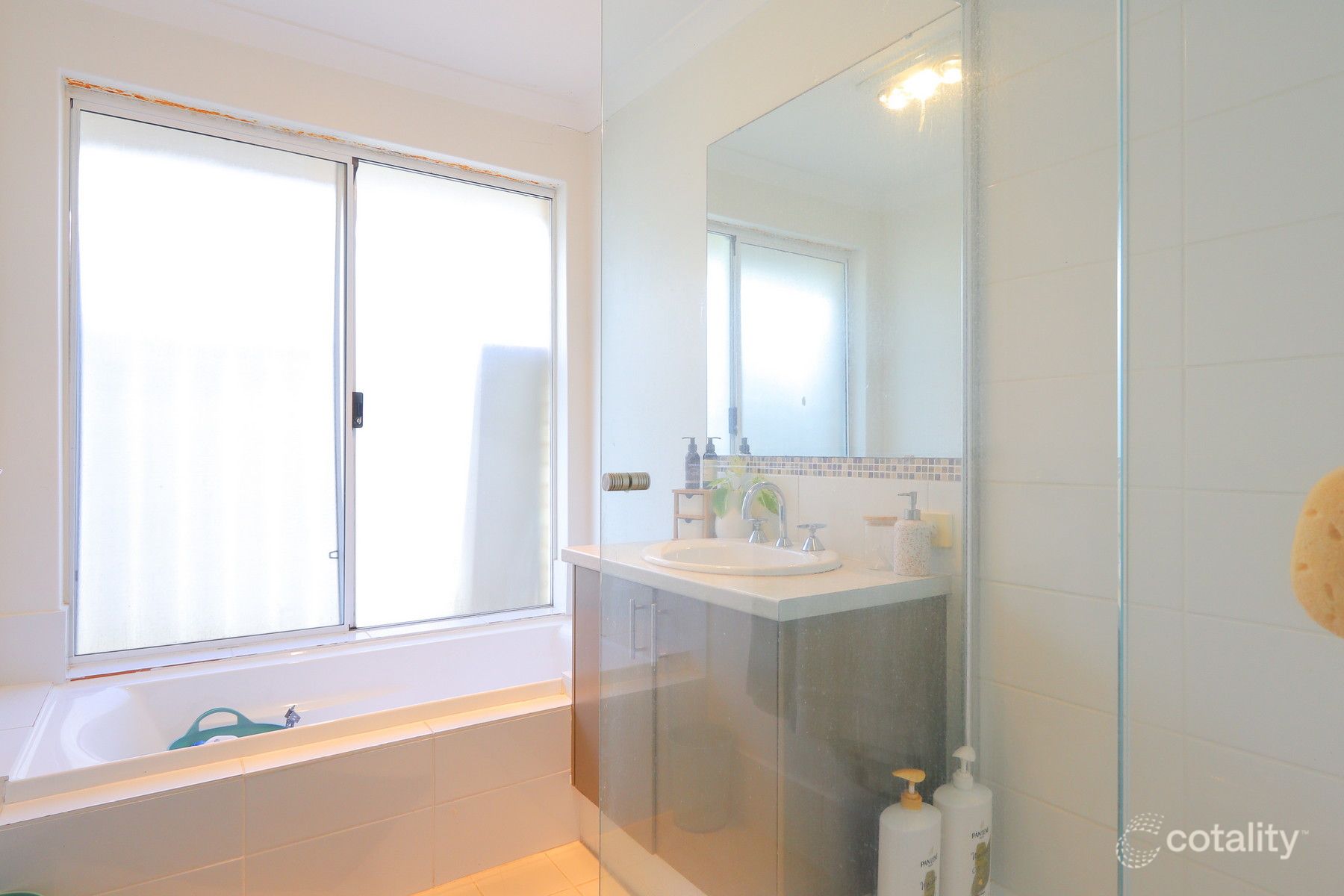 32 Amity Cct, Shoalwater, WA 6169