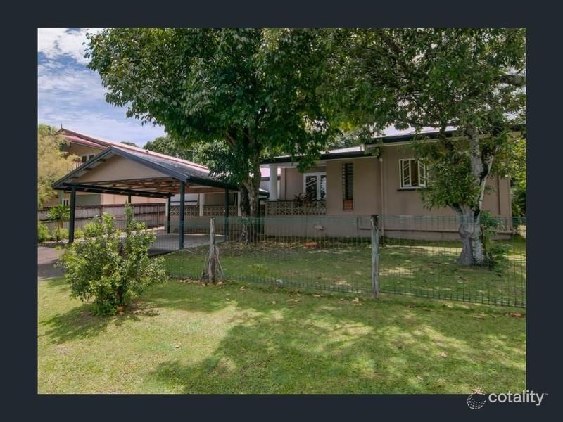 25 Passchendaele St, Stratford, QLD 4870
