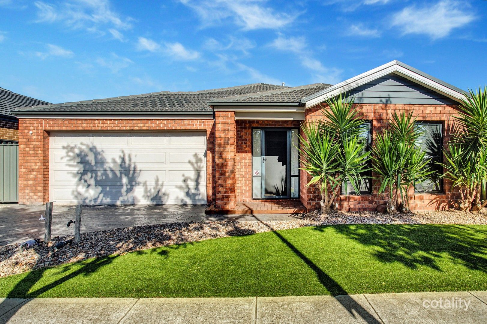 5 Kinglake Dr, Manor Lakes, VIC 3024