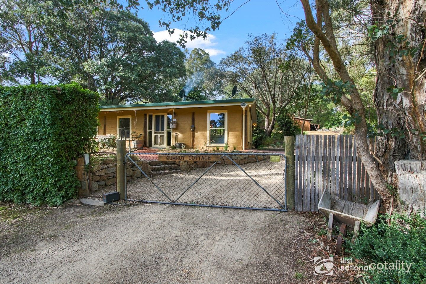 32 Loop Rd, Nungurner, VIC 3909